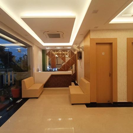 Hotel Royal Casa Lucknow Buitenkant foto