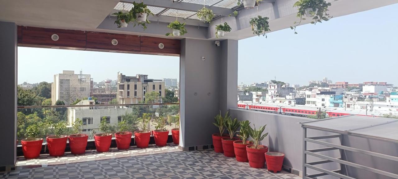 Hotel Royal Casa Lucknow Buitenkant foto