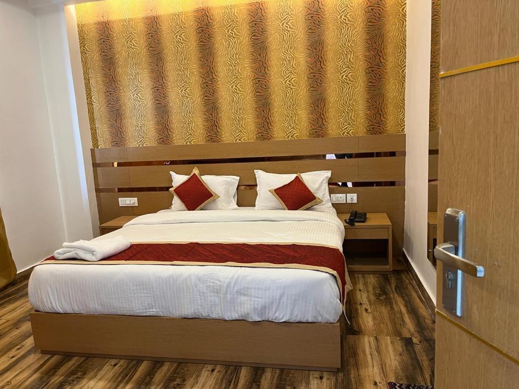Hotel Royal Casa Lucknow Buitenkant foto