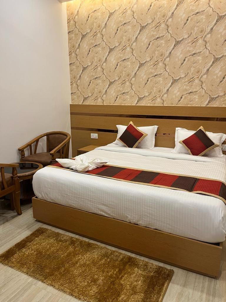 Hotel Royal Casa Lucknow Buitenkant foto