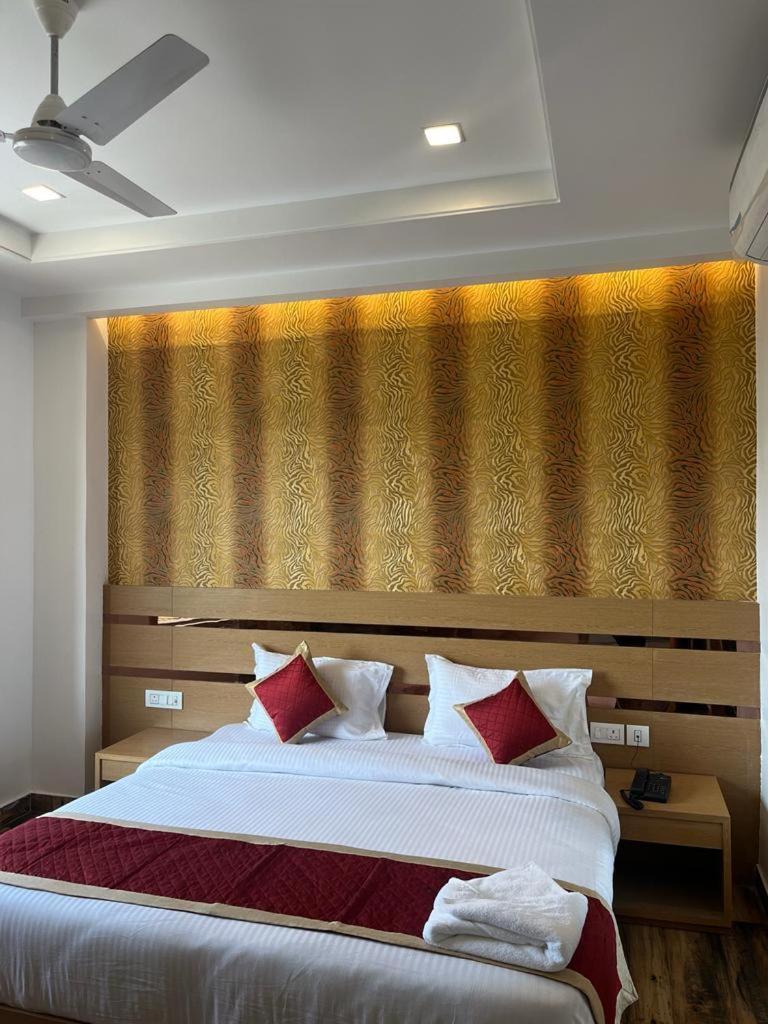 Hotel Royal Casa Lucknow Buitenkant foto