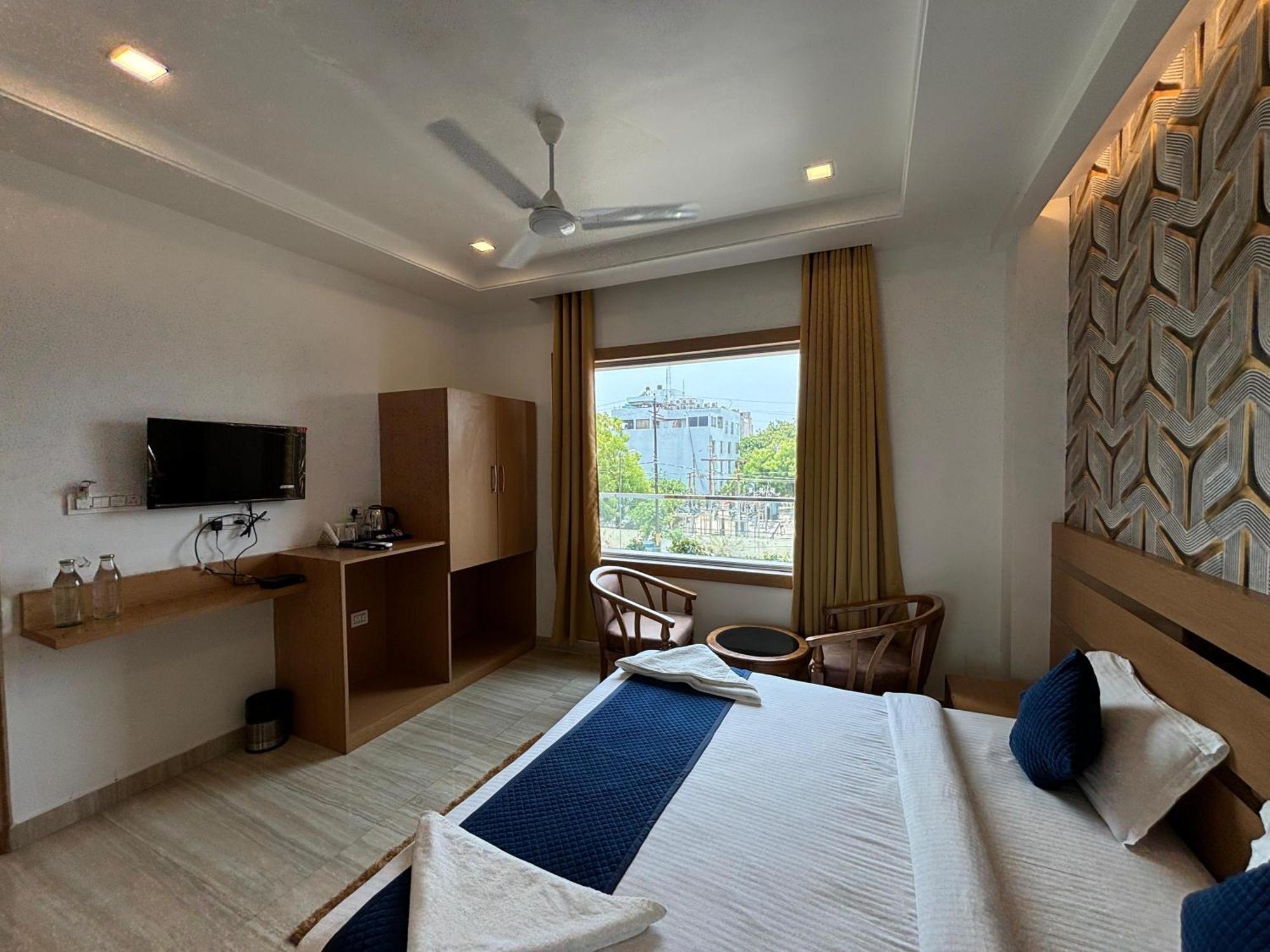 Hotel Royal Casa Lucknow Buitenkant foto